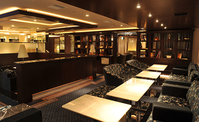 店内写真（メインホール）